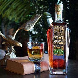 Tom's Town Straight Rye Whiskey Bottled-in-Bondのボトル画像